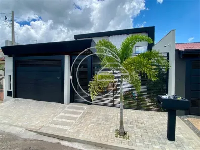 Casa com 3 Quartos à venda, 180m² no Centro, Marília