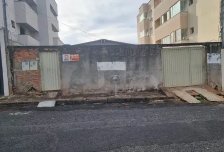 Lote/Terreno à venda, 360m² no Santa Mônica, Uberlândia