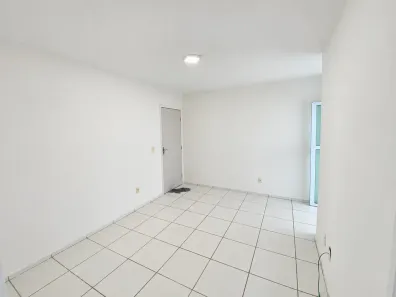 Apartamento com 2 Quartos para alugar, 40m² no Registro, Feira de Santana