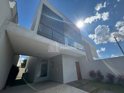 Sobrado com 3 Quartos à venda, 127m² no Estrela, Ponta Grossa