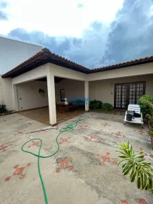 Casa com 2 Quartos à venda, 171m² no Parque Mãe Preta, Rio Claro