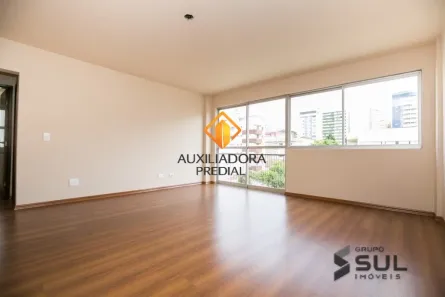 Apartamento com 2 Quartos para alugar, 82m² no Água Verde, Curitiba