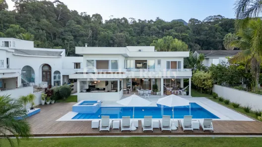 Casa com 9 Quartos à venda, 804m² no Massaguaçu, Caraguatatuba