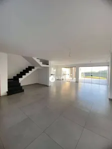 Casa com 3 Quartos à venda, 200m² no Jardim Belvedere, Volta Redonda