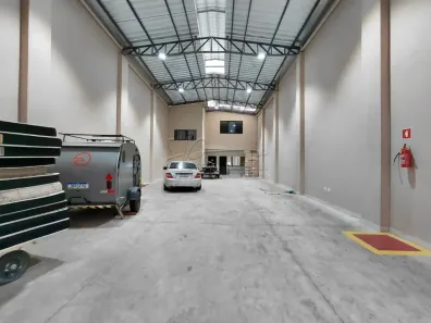 Galpão/Depósito/Armazém para alugar, 218m² no Vila Tibério, Ribeirão Preto