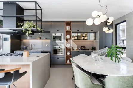 Casa de Condomínio com 3 Quartos para alugar, 192m² no Guabirotuba, Curitiba