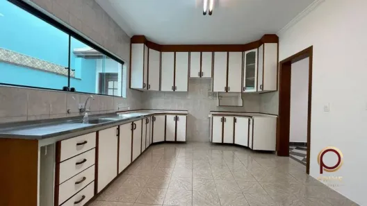Casa de Condomínio com 3 Quartos para alugar, 221m² no Granja Olga I, Sorocaba