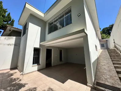 Casa com 2 Quartos à venda, 229m² no Centro, Guararema