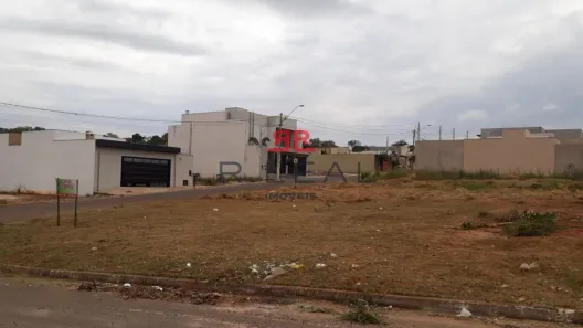 Lote/Terreno à venda, 270m² no Conjunto Habitacional Isaura Pitta Garms, Bauru