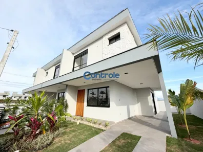 Sobrado com 3 Quartos à venda, 135m² no Sertão do Maruim, São José