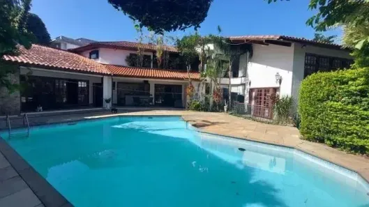 Casa com 4 Quartos à venda, 480m² no São Francisco, Niterói