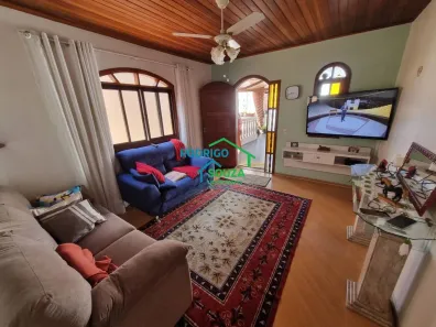 Casa com 4 Quartos à venda, 244m² no Jardim das Belezas, Carapicuíba