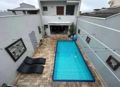 Sobrado com 2 Quartos para alugar, 266m² no Vila Alzira, Santo André