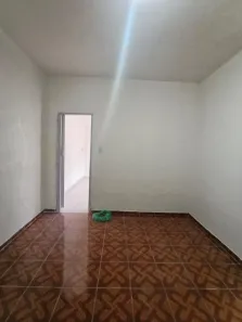 Casa com 1 Quarto para alugar, 50m² no Canhema, Diadema