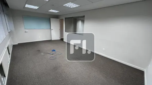Sala Comercial para alugar, 133m² no Vila Olímpia, São Paulo