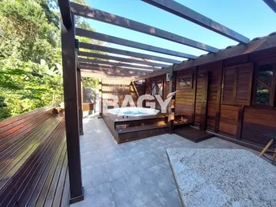 Casa com 3 Quartos para alugar, 87m² no Itacorubi, Florianópolis