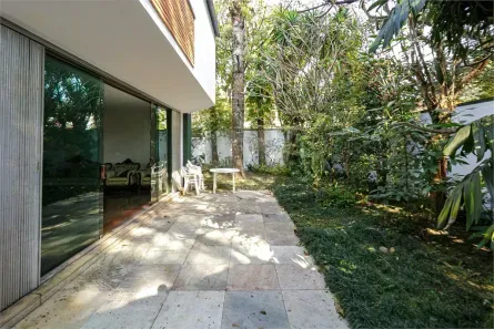 Sobrado com 3 Quartos à venda, 438m² no Granja Julieta, São Paulo
