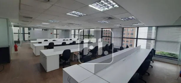 Sala Comercial para alugar, 186m² no Vila Olímpia, São Paulo