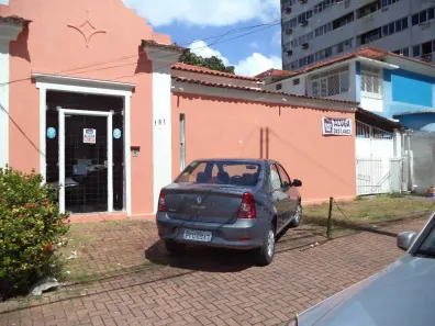 Casa com 6 Quartos para alugar, 200m² no Espinheiro, Recife