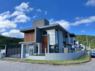 Casa com 3 Quartos à venda, 311m² no Rio Tavares, Florianópolis