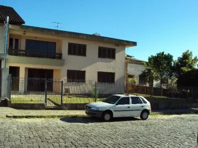 Casa com 6 Quartos à venda, 200m² no Floresta, Caxias do Sul