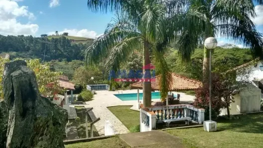 Fazenda/Sítio com 4 Quartos à venda, 400m² no Jardim Colônia, Jacareí