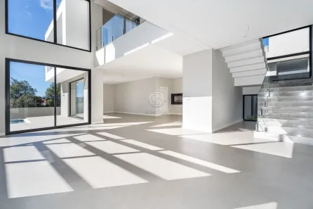 Casa de Condomínio com 4 Quartos à venda, 560m² no Orleans, Curitiba