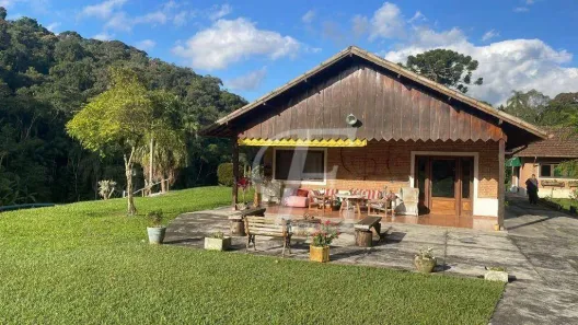Fazenda/Sítio com 5 Quartos à venda, 585m² no , São Lourenço da Serra
