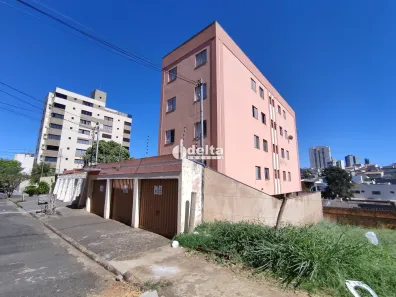 Apartamento com 3 Quartos para alugar, 70m² no Saraiva, Uberlândia