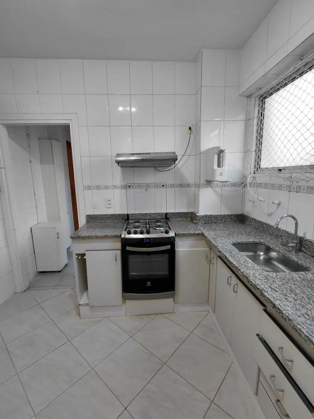 Apartamento com 3 quartos — Sagrada Família, Belo Horizonte