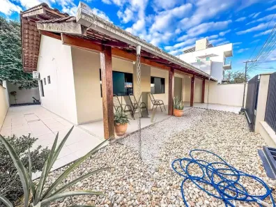 Casa com 3 Quartos à venda, 101m² no Itacolomi, Balneário Piçarras