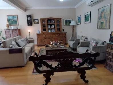 Casa com 5 Quartos à venda, 372m² no Santana, Porto Alegre