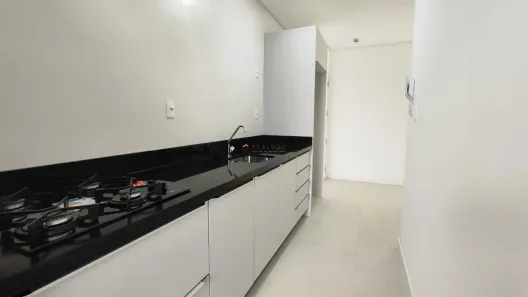 Apartamento com 2 Quartos para alugar, 75m² no Kobrasol, São José