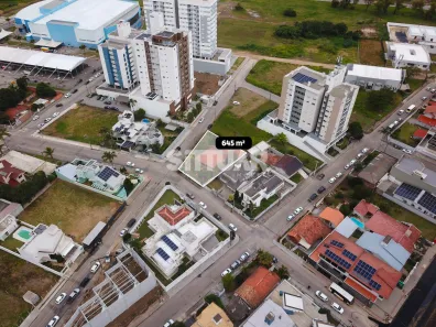 Lote/Terreno à venda, 645m² no Vila Moema, Tubarão