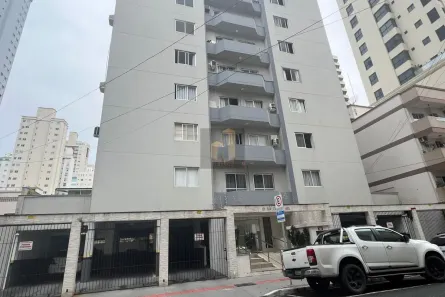 Apartamento com 3 Quartos para alugar, 85m² no Centro, Balneário Camboriú