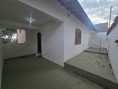 Casa com 2 Quartos para alugar, 130m² no Serrano, Belo Horizonte