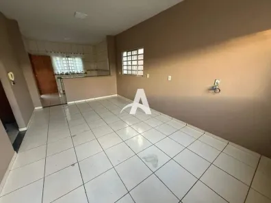 Casa com 3 Quartos para alugar, 160m² no Jardim das Palmeiras, Uberlândia