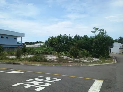 Lote/Terreno à venda, 228m² no Ponta Negra, Manaus