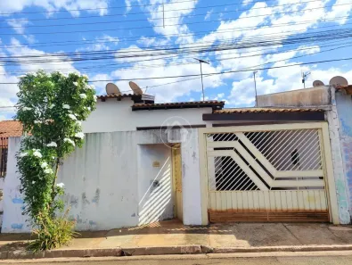 Casa com 2 Quartos à venda, 114m² no Conjunto Aero Rancho, Campo Grande