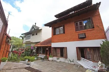 Casa com 3 Quartos para alugar, 287m² no Teresópolis, Porto Alegre