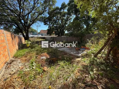Lote/Terreno à venda, 400m² no Major Prates, Montes Claros