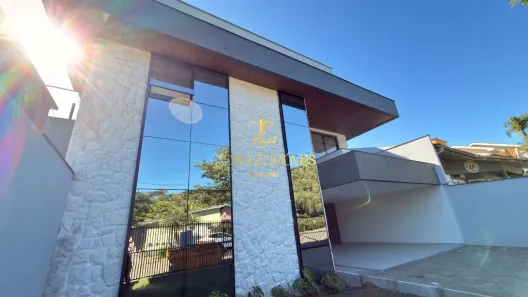 Casa com 3 Quartos à venda, 232m² no Glória, Joinville