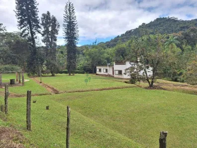 Fazenda/Sítio com 5 Quartos à venda, 140m² no Albuquerque, Teresópolis
