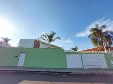 Casa com 3 Quartos para venda ou aluguel, 300m² no Jardim Macarenco, São Carlos