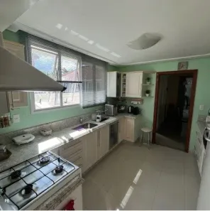 Casa com 4 Quartos para alugar, 216m² no Pagani, Palhoça