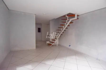 Casa com 2 Quartos para alugar, 120m² no Vila Monumento, São Paulo