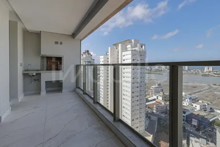Apartamento com 3 Quartos à venda, 700m² no Centro, Itajaí