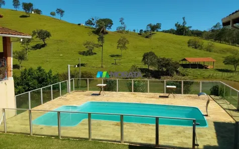 Fazenda/Sítio com 5 Quartos à venda, 44m² no , Capim Branco