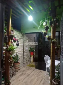 Casa com 6 Quartos à venda, 290m² no Jaraguá, Uberlândia