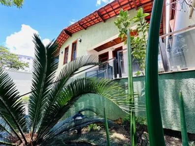 Casa com 4 Quartos à venda, 260m² no Santa Amélia, Belo Horizonte